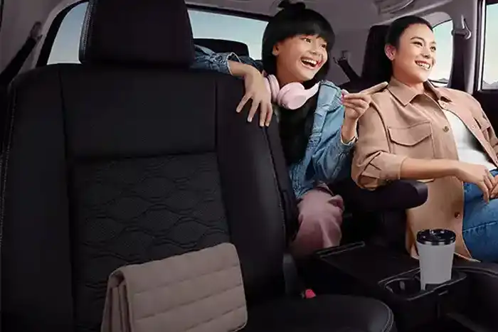 Captain Seat with Ottoman 1