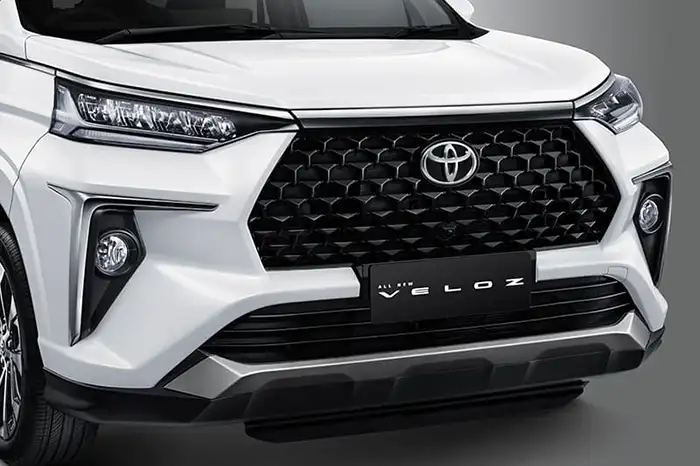 Distinctive Front Looks