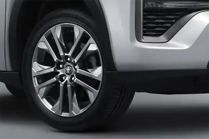 New Fascinating 18 Inch Alloy Wheel