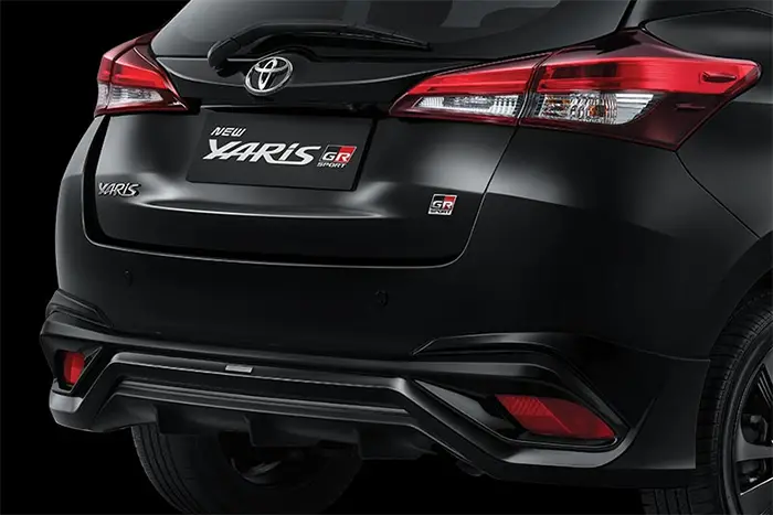 Striking Rear Bumper Spoiler