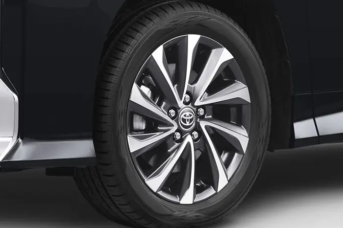 Stunning 17 Inch Alloy Wheel