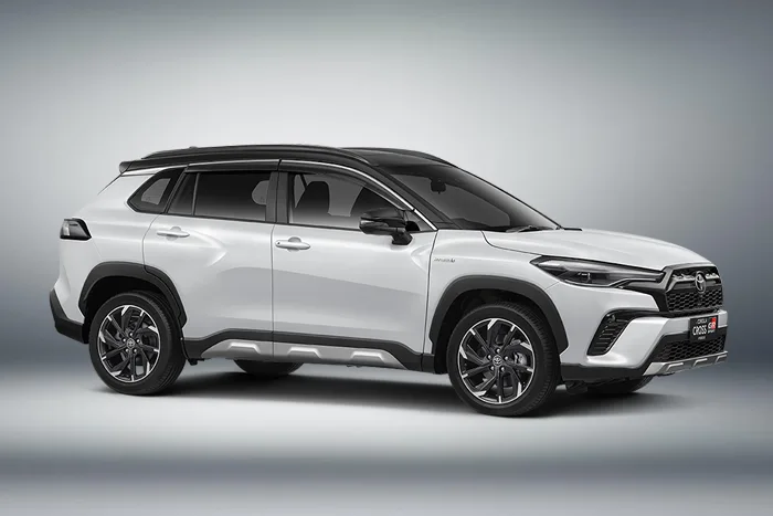 Toyota Corolla Cross - Right Side View