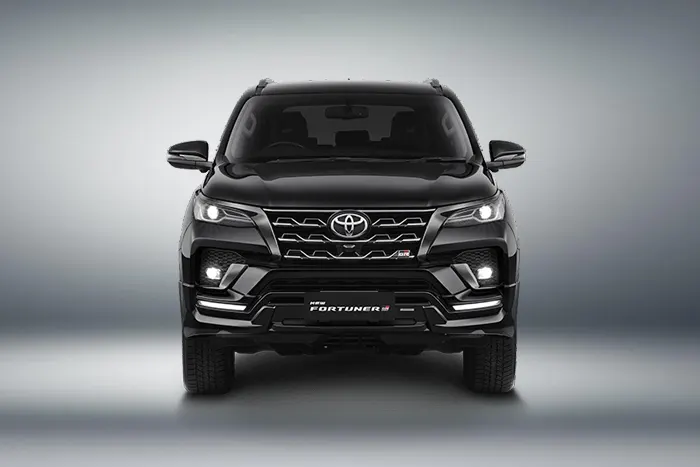 Toyota Fortuner - Front View