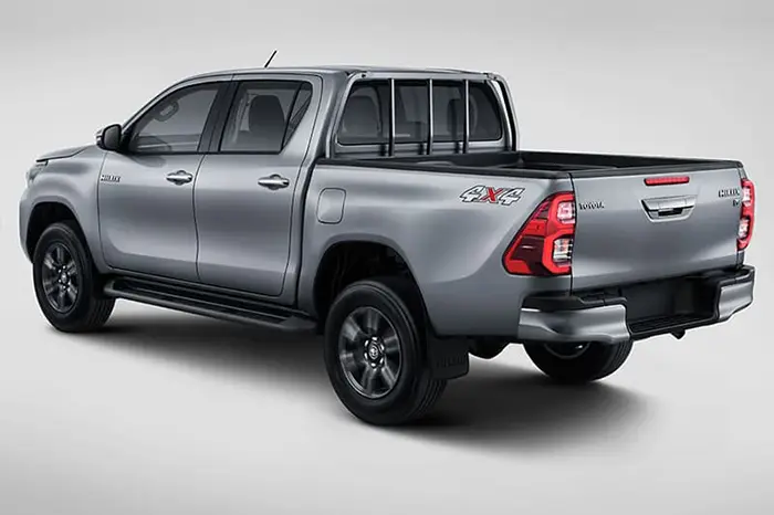Toyota Hilux D Cab - Rear View